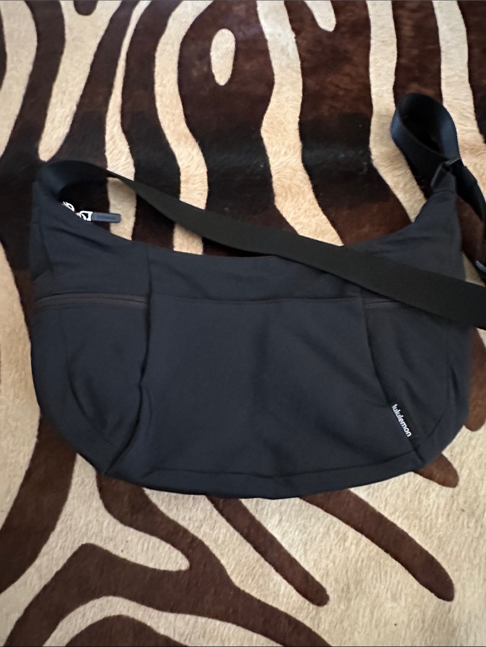 lululemon athletica Black Compact Sling Belt Bag - Picture 3 of 7